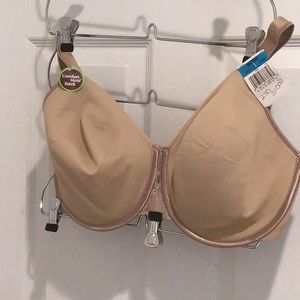 Playtex secrets no slip, no ride-up, underwire bra. 36DDD Beige $7